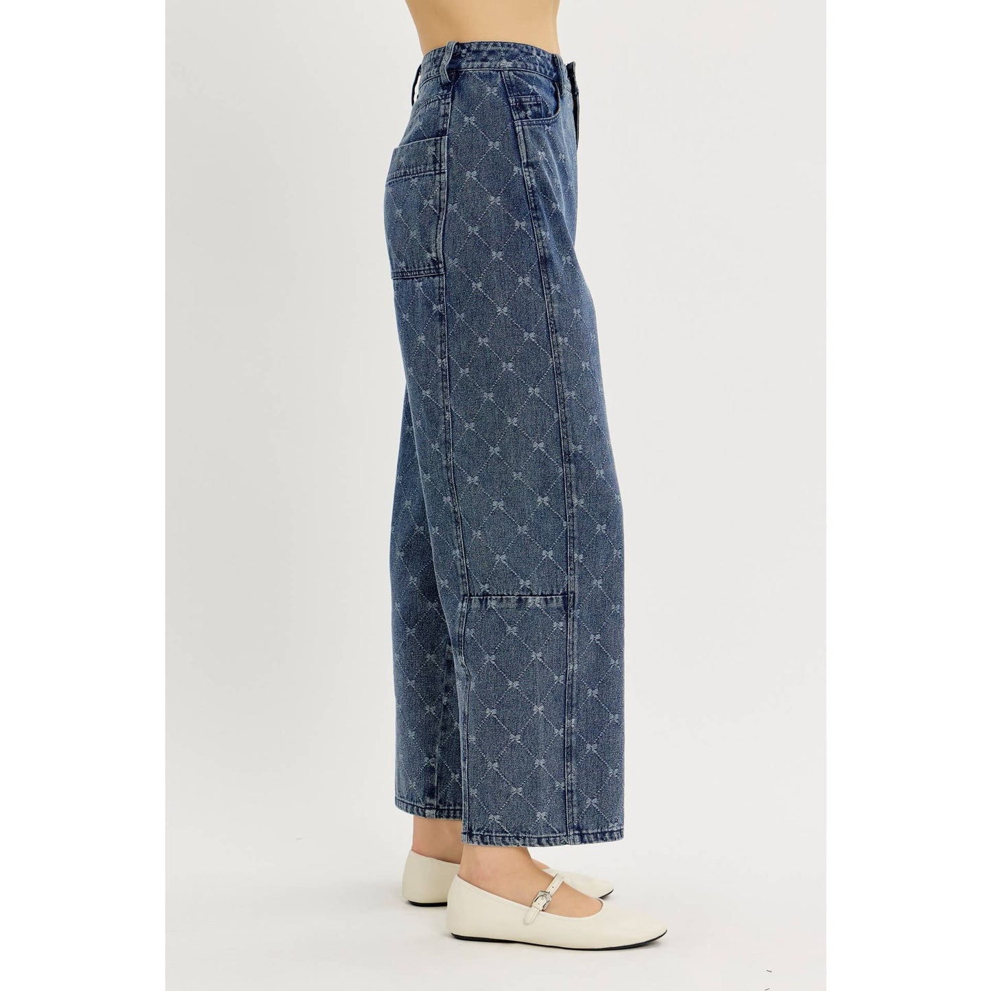 idem ditto - ELEVATED WASHED DENIM BARREL PANTS IN BOW-TEXTURED DETAIL