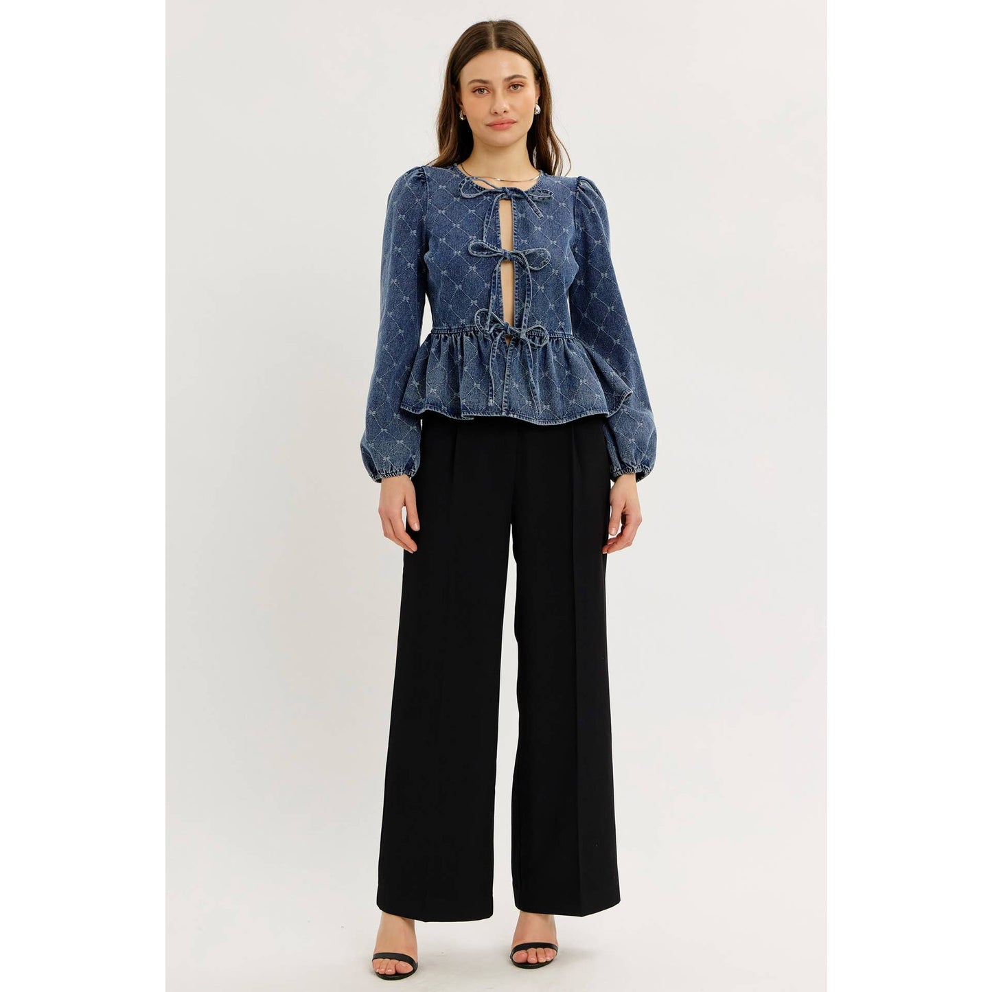 idem ditto - MINERAL-WASHED BOW TIE FRONT BABYDOLL DENIM TOP