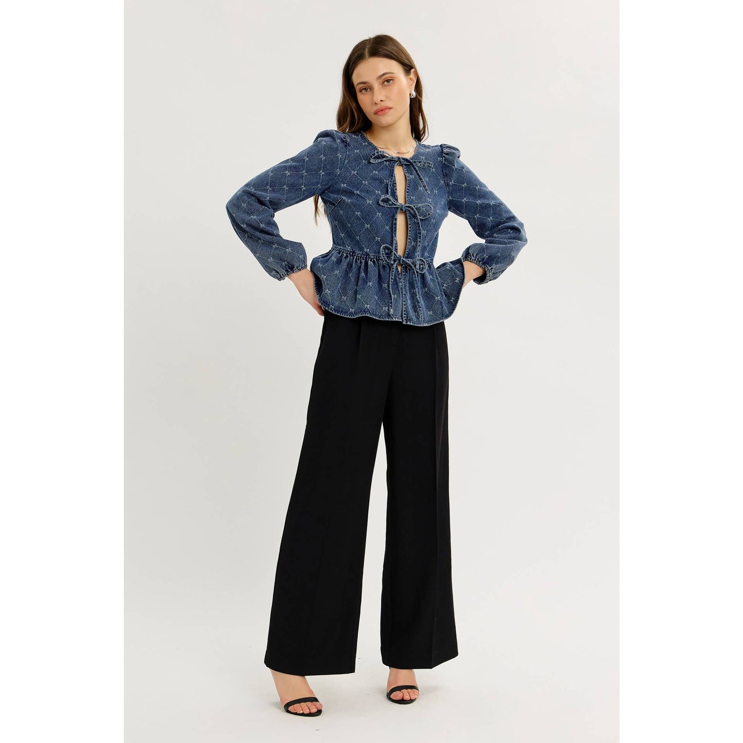 idem ditto - MINERAL-WASHED BOW TIE FRONT BABYDOLL DENIM TOP